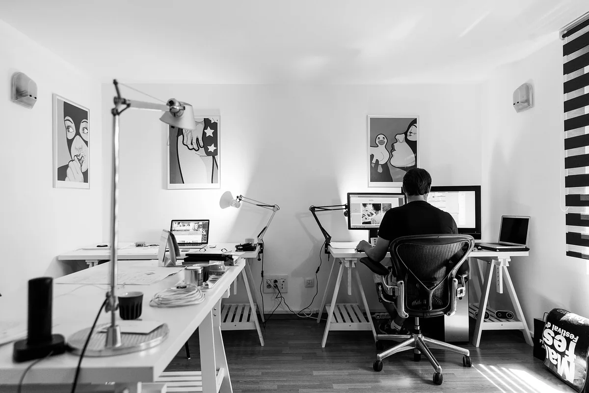 Espacio de trabajo del equipo de One Man Studio, agencia digital en México